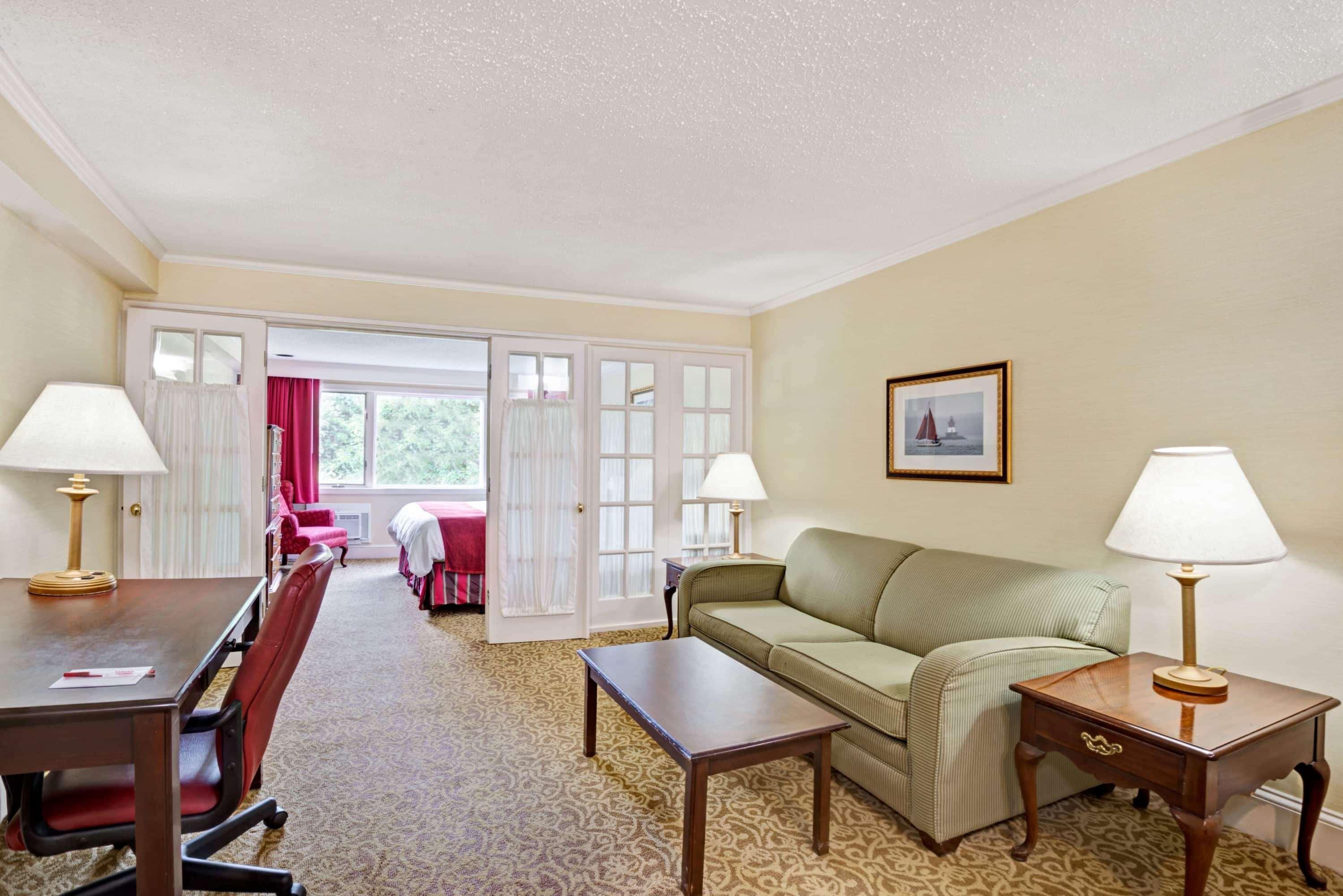 Ramada By Wyndham Seekonk Providence Area Exteriör bild