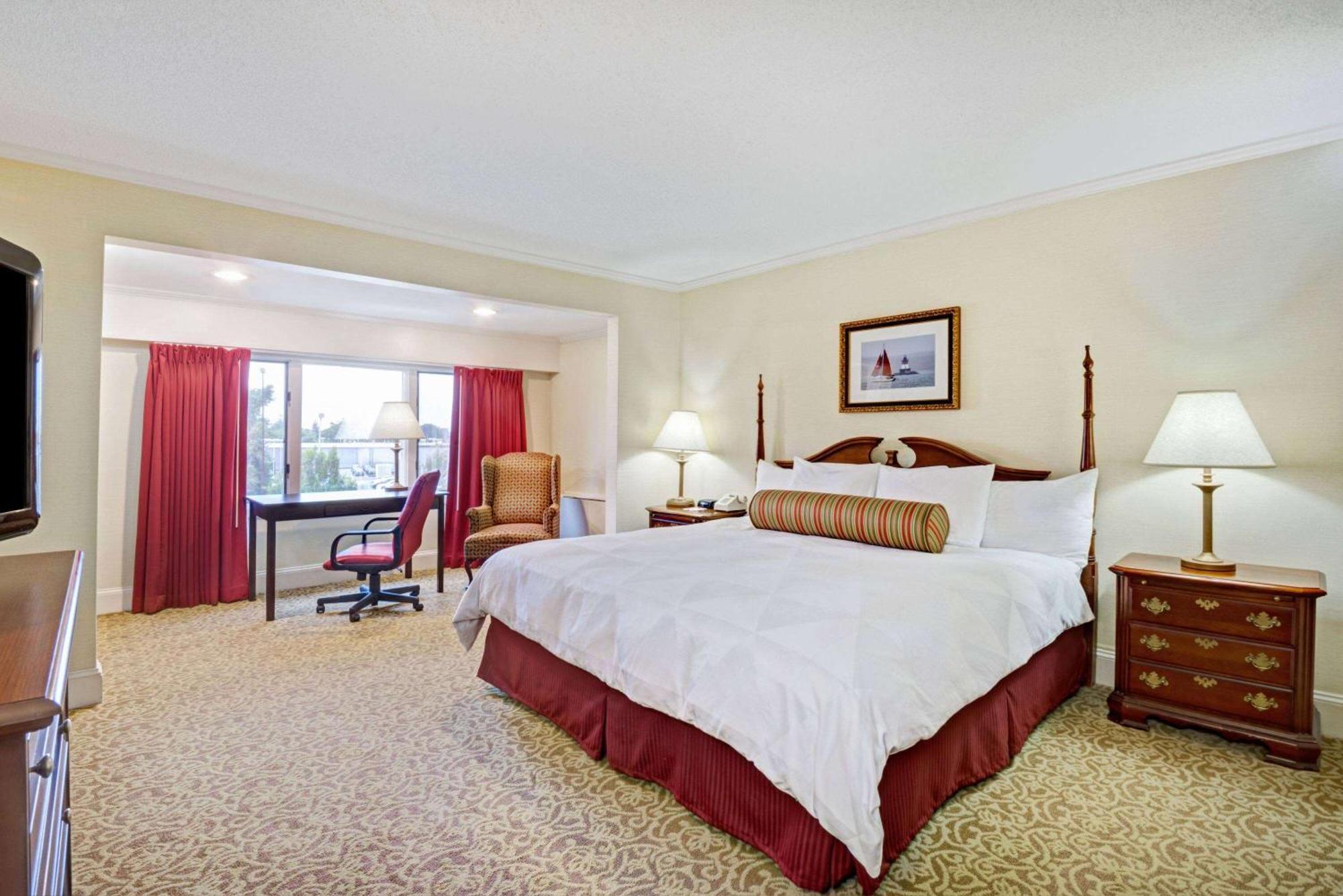 Ramada By Wyndham Seekonk Providence Area Exteriör bild